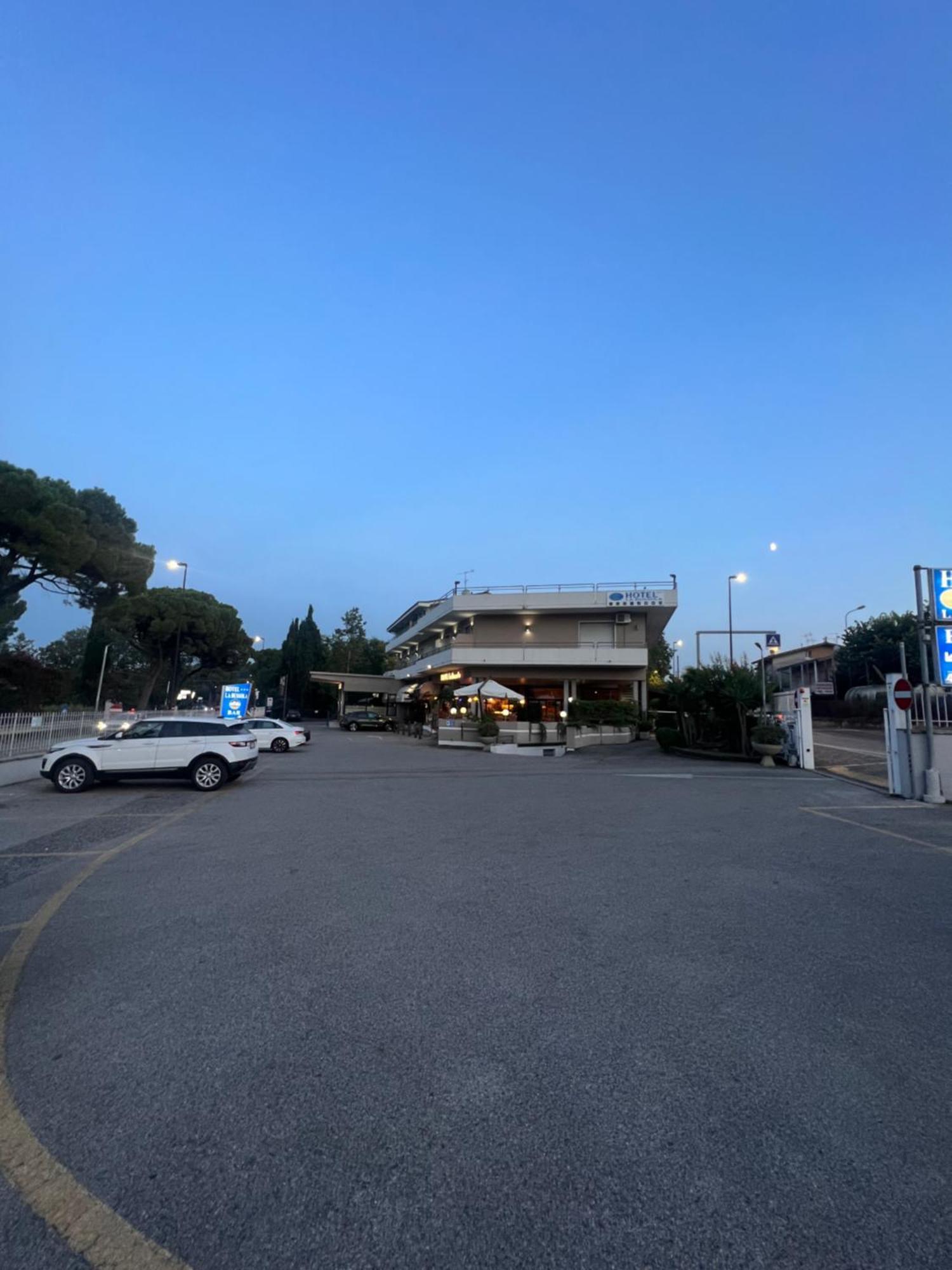 Hotel La Bussola Padenghe sul Garda Exterior photo