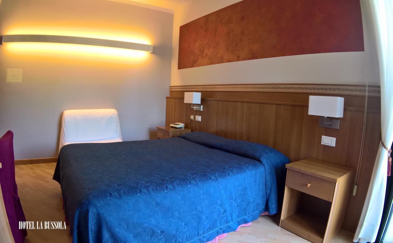 Hotel La Bussola Padenghe sul Garda Exterior photo